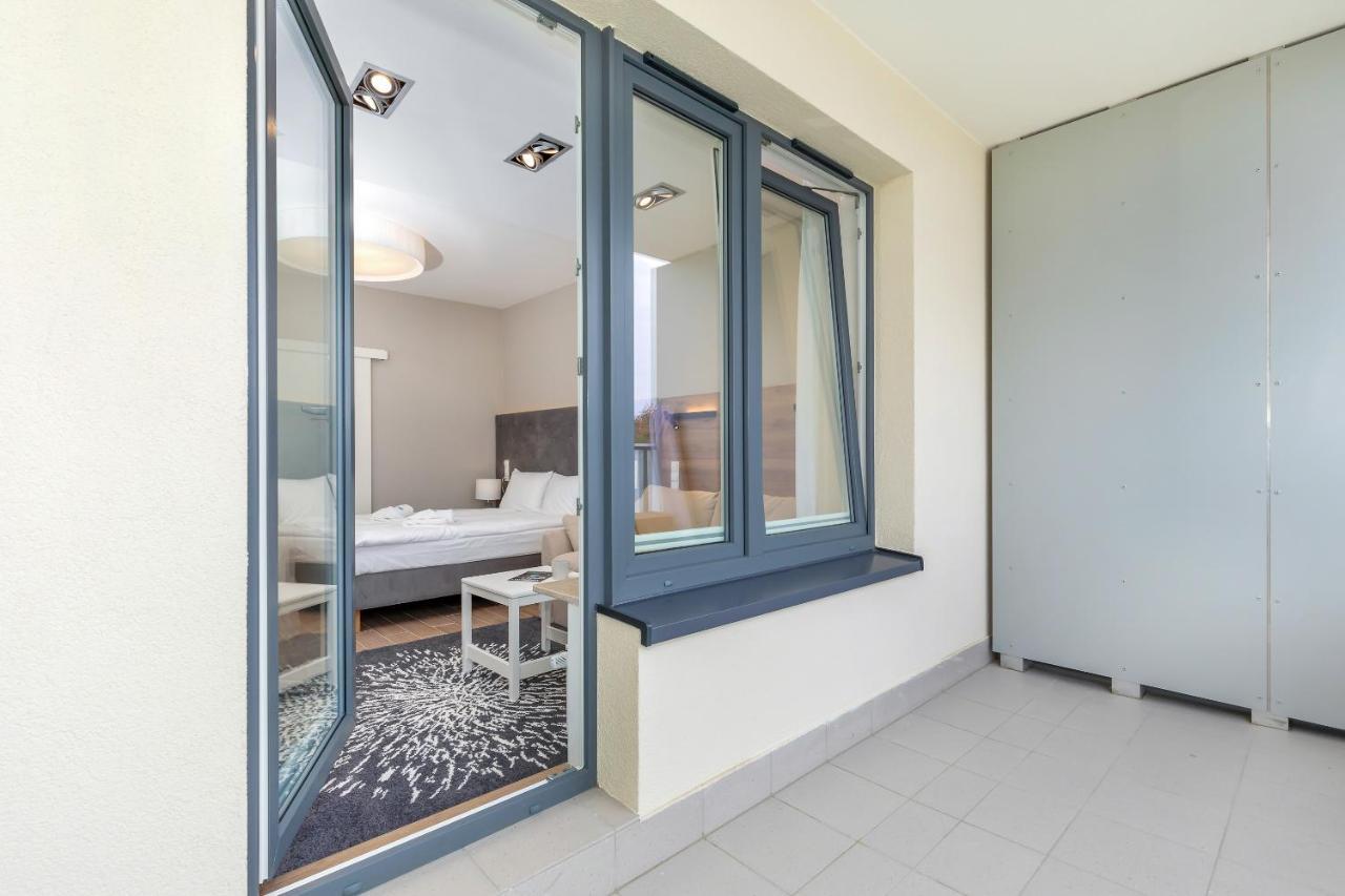 Apartamenty Aquamarina Onyx By Noclegi Renters เมียนซิดดรอแย ภายนอก รูปภาพ